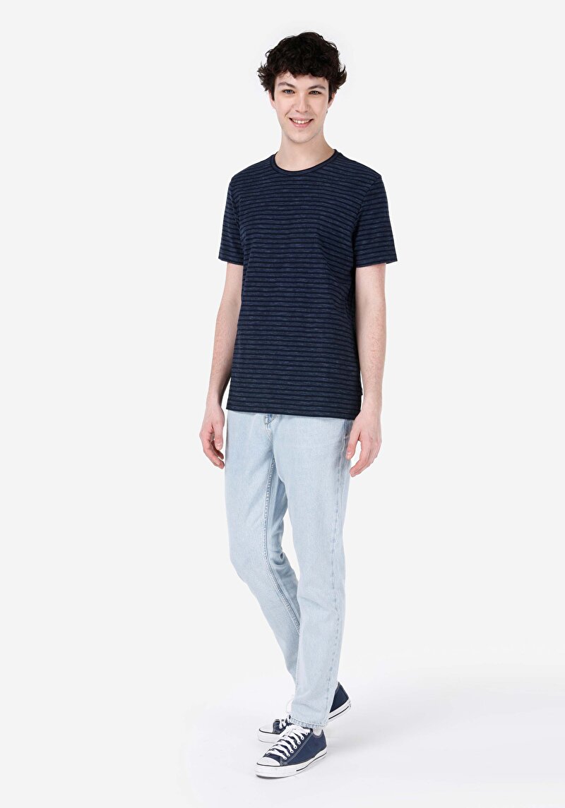Regular Fit Yuvarlak Yaka Çizgili Erkek Lacivert Kısa Kol Cepsiz Tişört