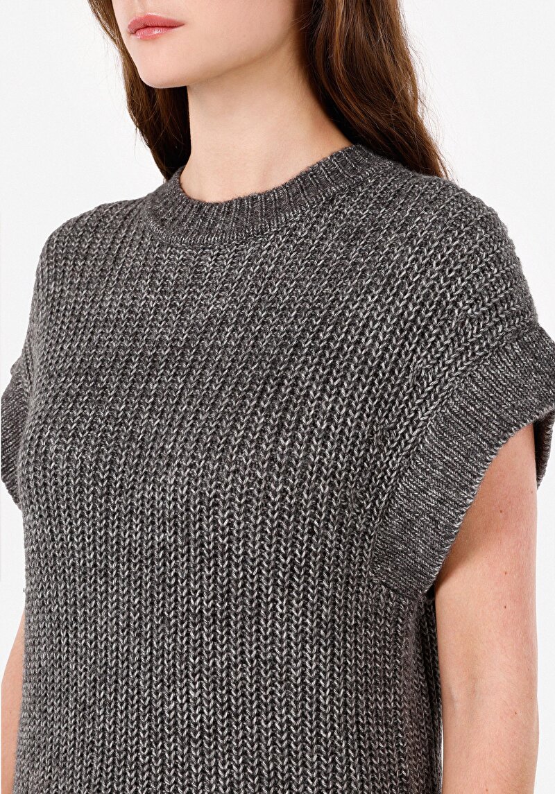 Regular Fit Pamuk Karışımlı Yuvarlak Yaka Kadın Gri Triko Kazak