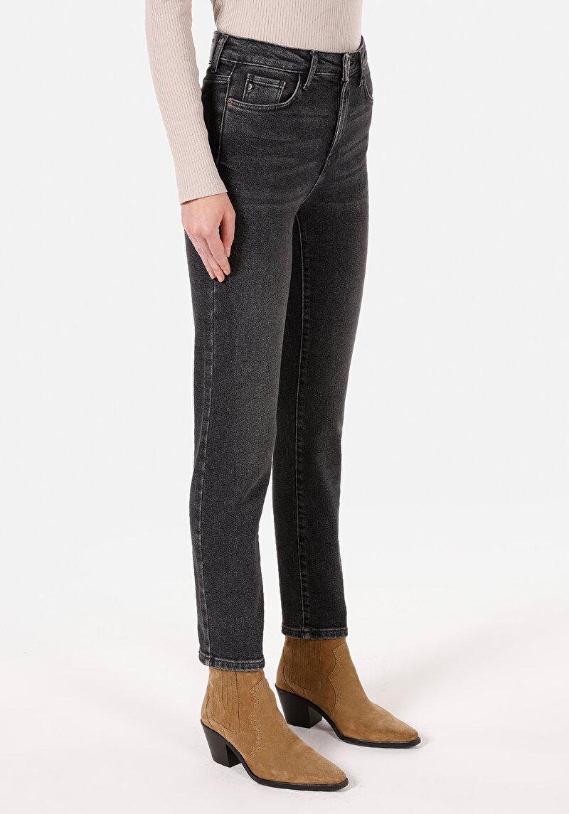 Slim Fit Orta Bel Dar Paça Kadın İndigo Jean Pantolon