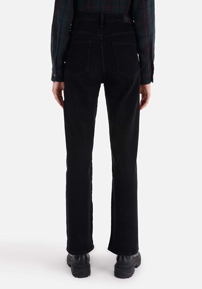 Regular Fit Yüksek Bel Tam Boy Paça Kadın Siyah Jean Pantolon