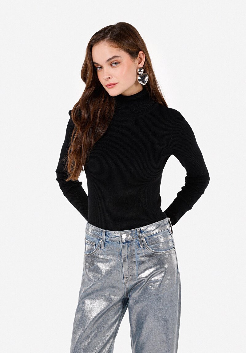 Slim Fit Balıkçı Yaka Kadın Siyah Kazak