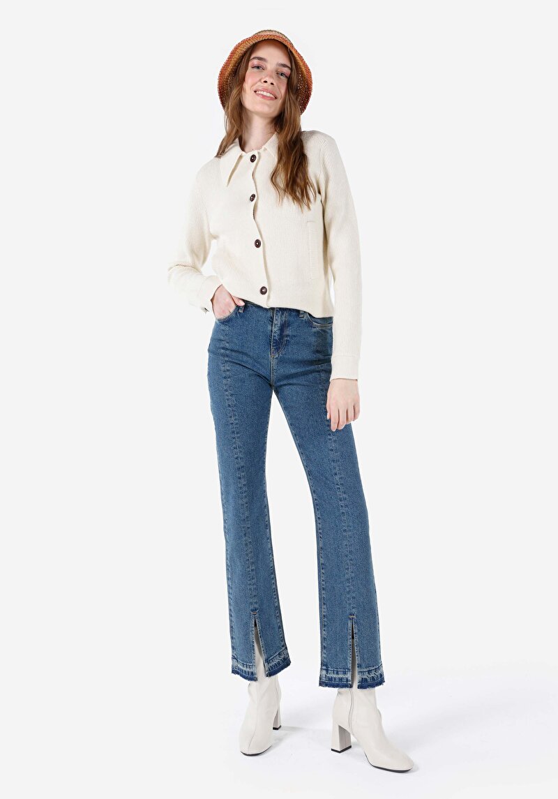 Regular Fit Yüksek Bel Yırtmaçlı Paça Kadın İndigo Jean Pantolon