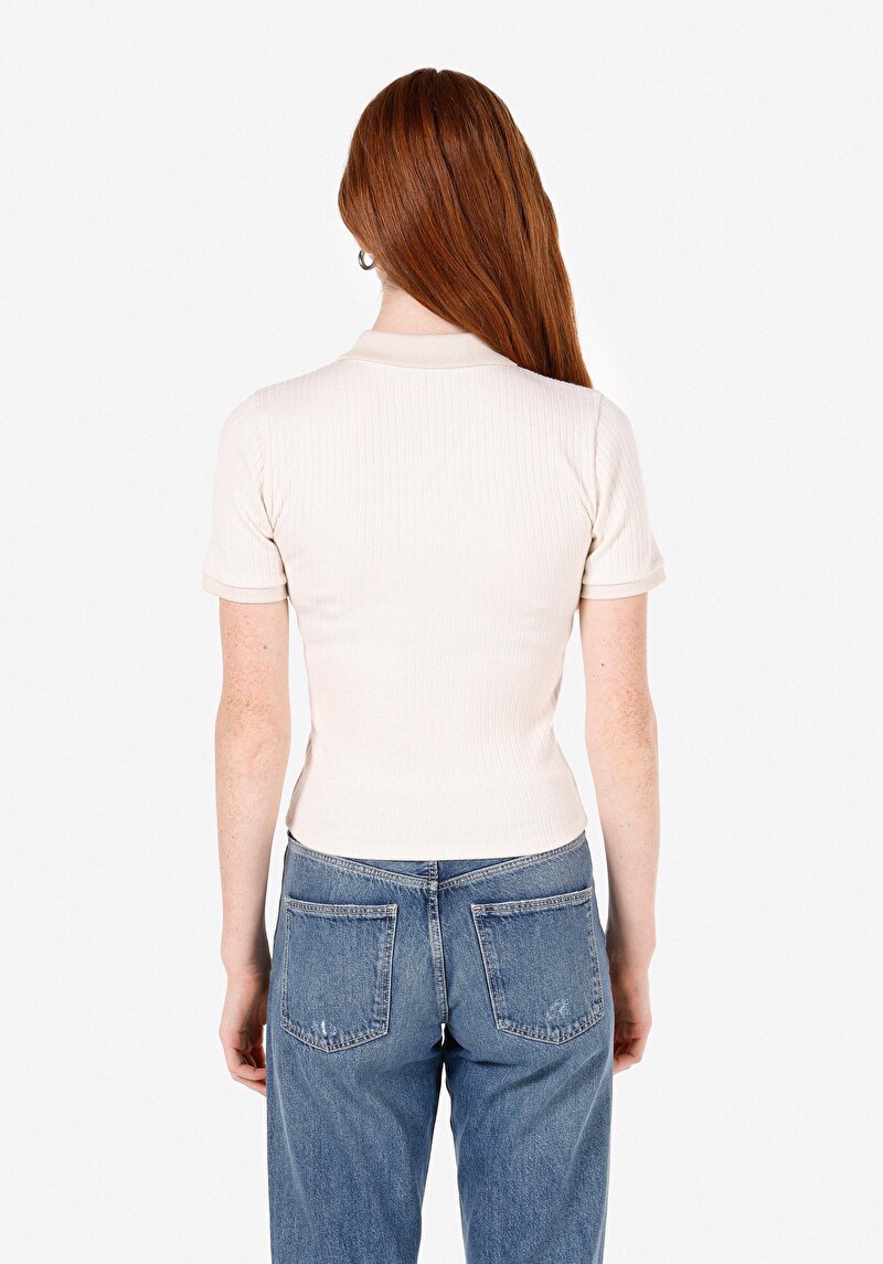 Slim Fit Polo Yaka Düz Kadın Ekru Kısa Kol Tişört