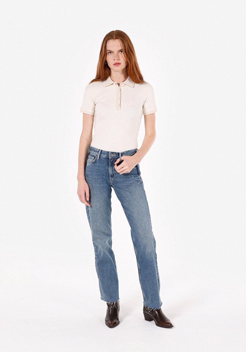 Slim Fit Polo Yaka Düz Kadın Ekru Kısa Kol Tişört