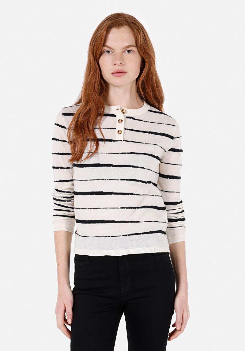 Slim Fit Yuvarlak Yaka Çizgili Kadın Ekru Kazak