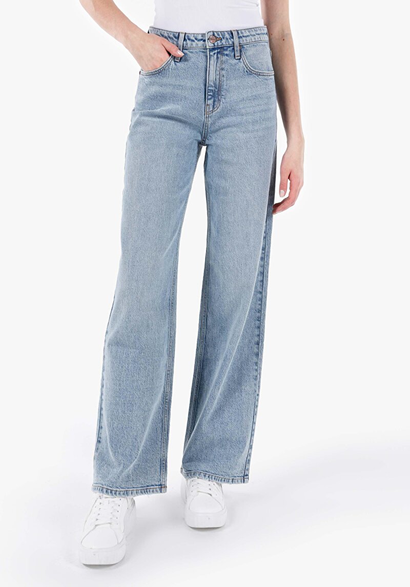 Regular Fit Yüksek Bel Geniş Paça Fermuarlı Kadın Light Indigo Denim Jean Pantolon