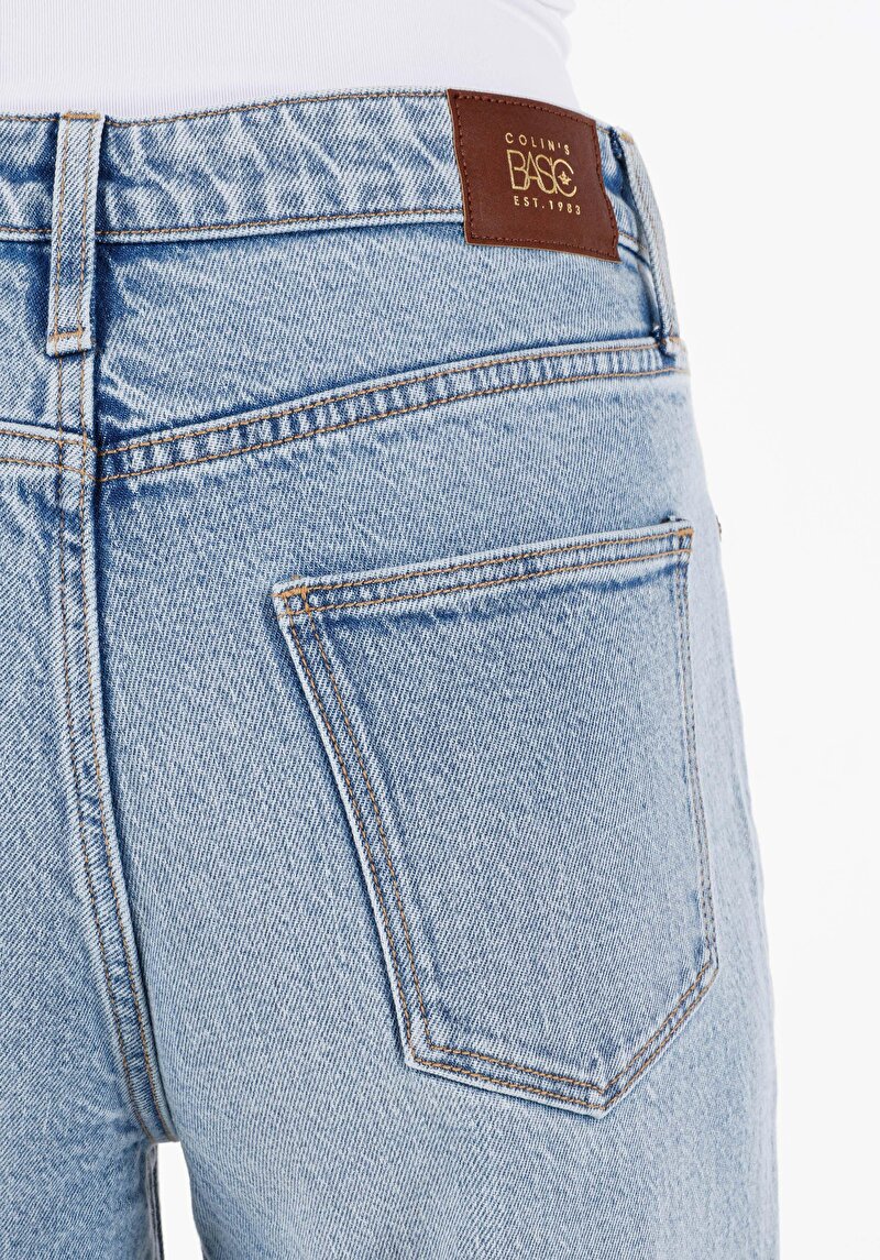 Regular Fit Yüksek Bel Geniş Paça Fermuarlı Kadın Light Indigo Denim Jean Pantolon