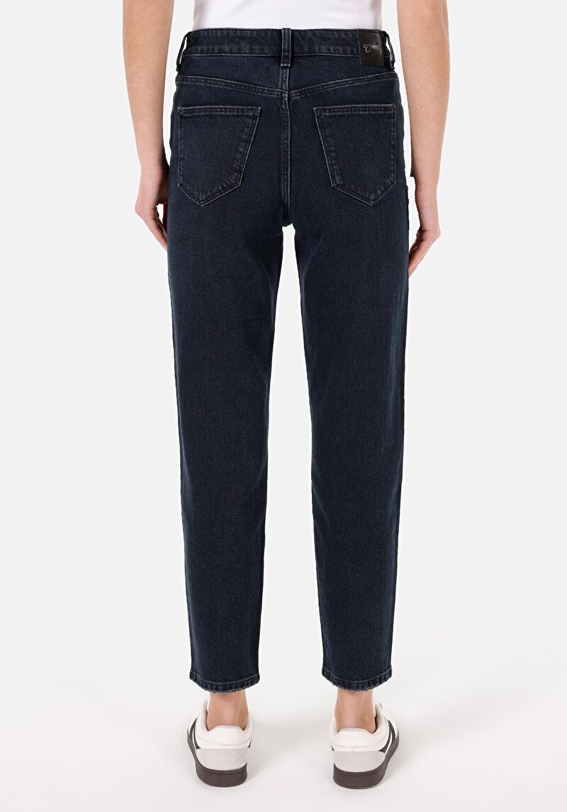 Mom Fit Daralan Paça Kadın Koyu İndigo Denim Jean Pantolon