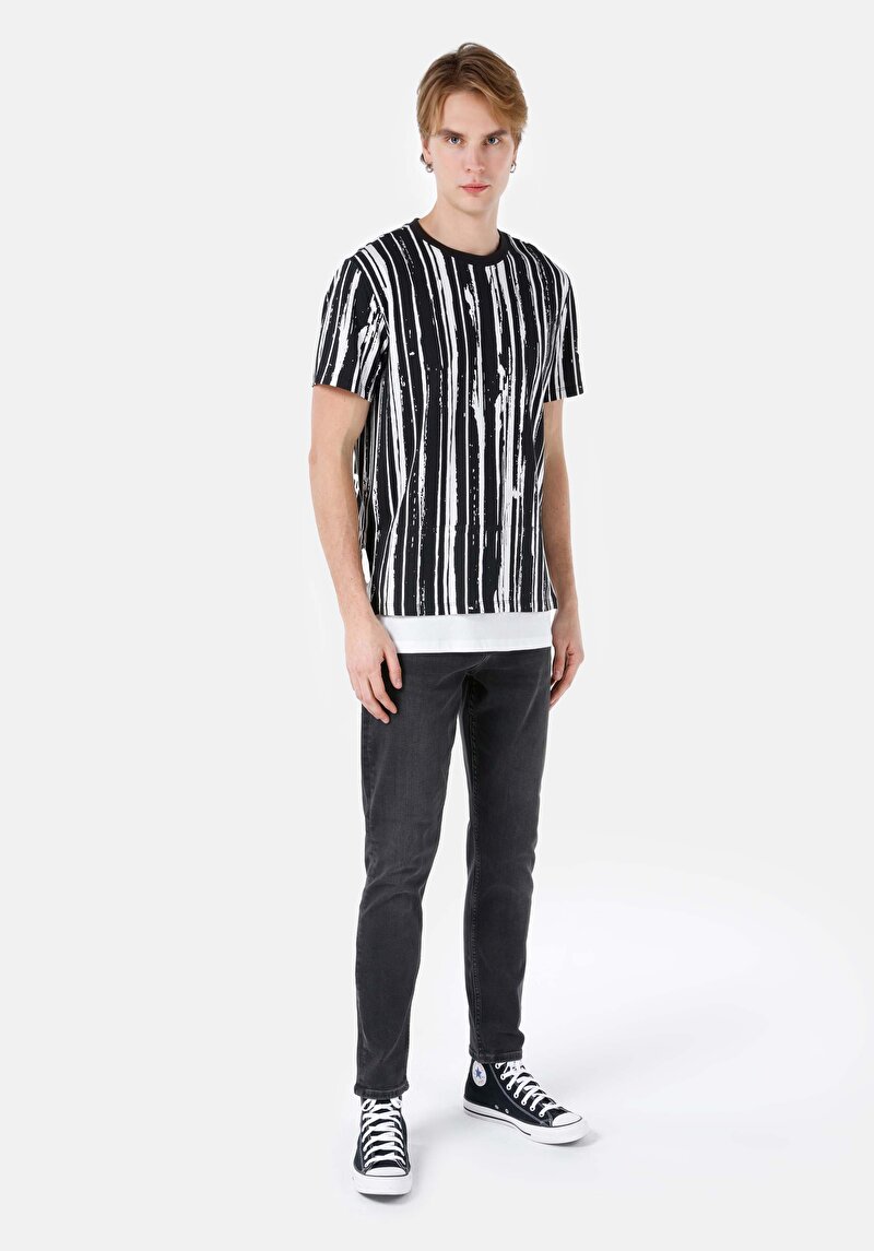 Comfort Fit Yuvarlak Yaka Baskılı Erkek Siyah Kısa Kol Tişört