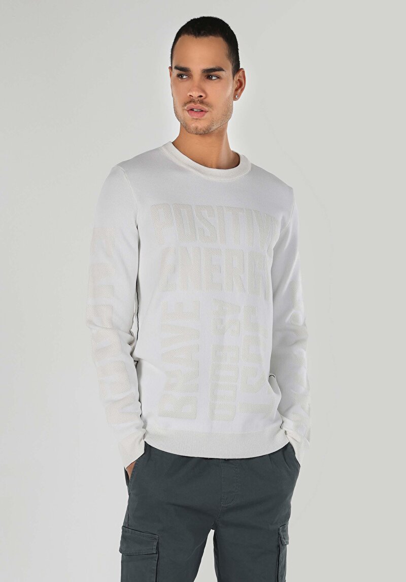 Regular Fit Yuvarlak Yaka Jakarlı Erkek Beyaz Kazak