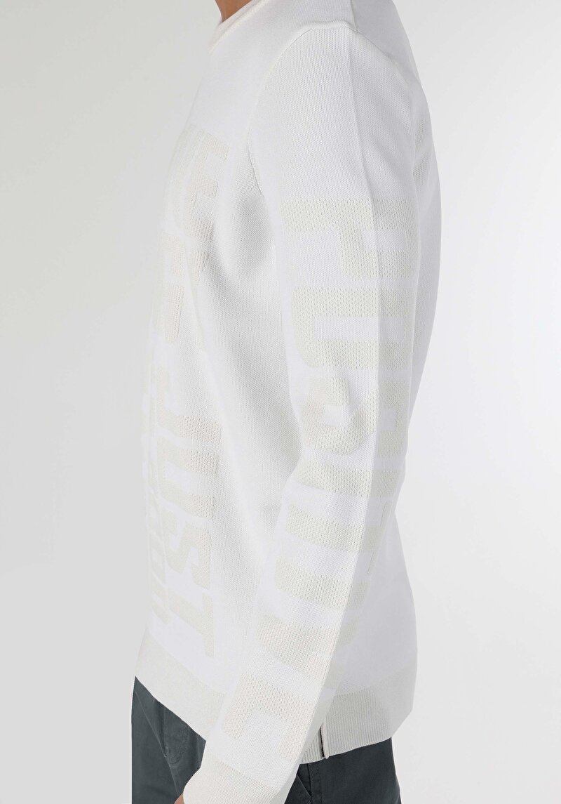 Regular Fit Yuvarlak Yaka Jakarlı Erkek Beyaz Kazak