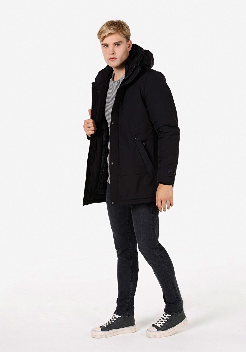 Regular Fit     Erkek Siyah Kaban