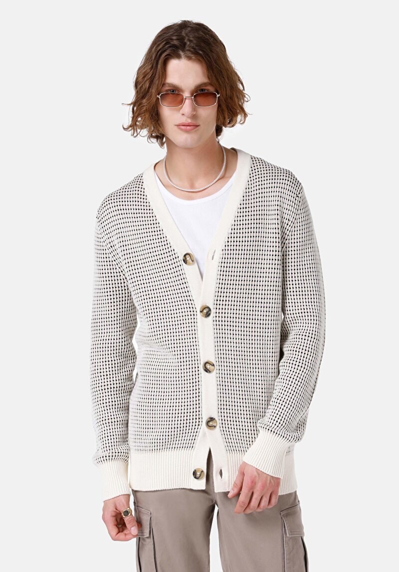 Regular Fit Düğmeli Erkek Beyaz Hırka