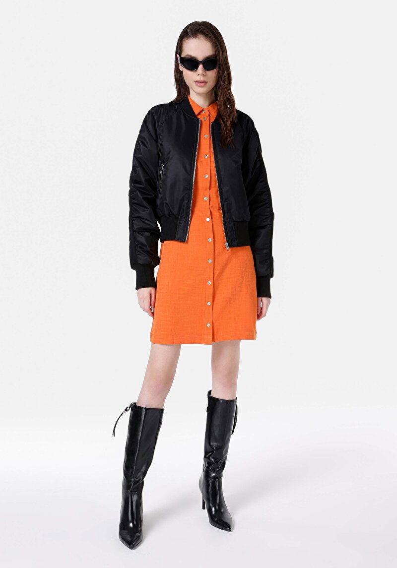 Regular Fit Hakim Yaka Fermuarlı Astarlı Kadın Siyah Mont