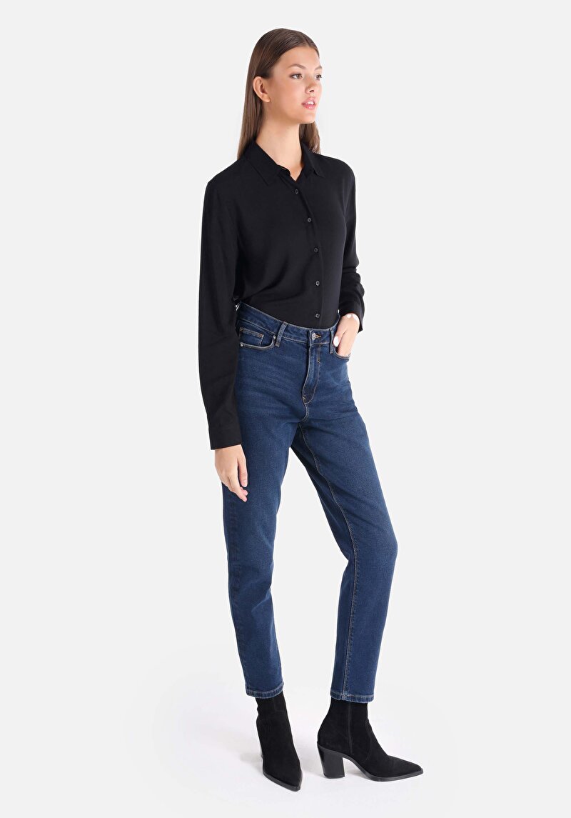 Mom Fit Yüksek Bel Daralan Paça Kadın İndigo Jean Pantolon