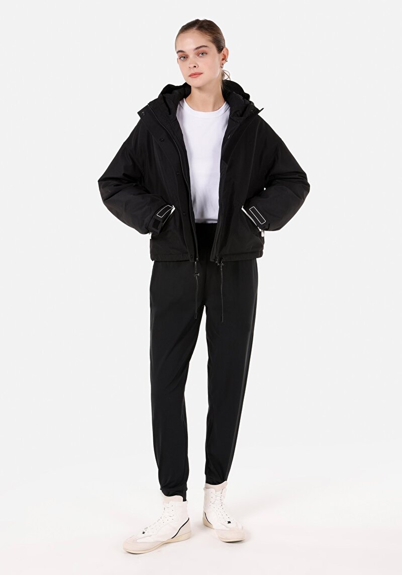 Regular Fit Kapüşonlu Kadın Siyah Mont
