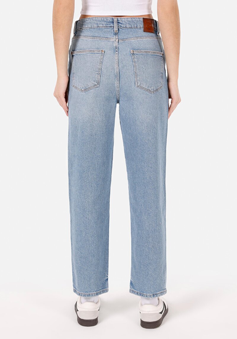 Straight Fit Kadın İndigo Denim Jean Pantolon