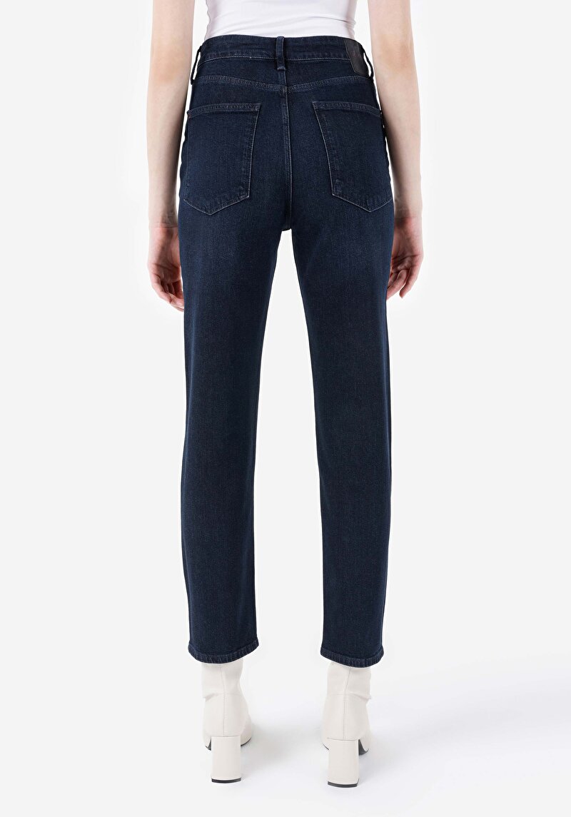 Slim Fit Orta Bel Daralan Paça Kadın Denim Jean Pantolon
