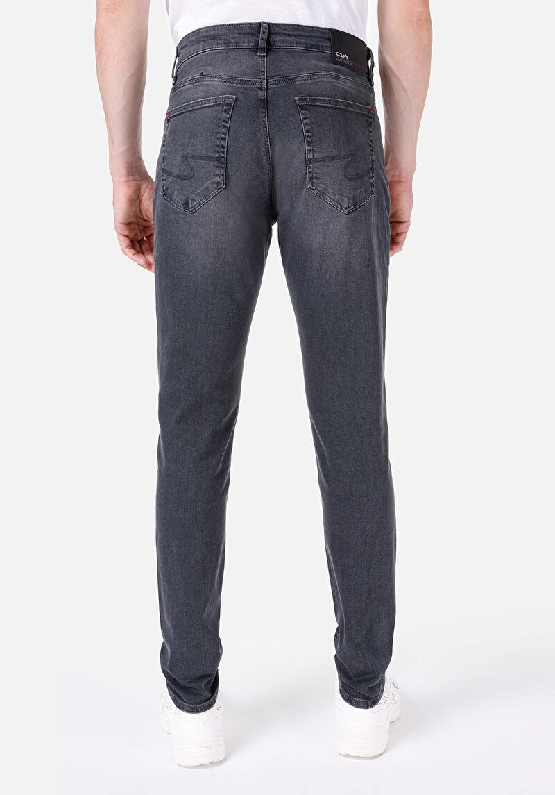 Slim Fit Düşük Bel Dar Paça Erkek Siyah Denim Jean Pantolon