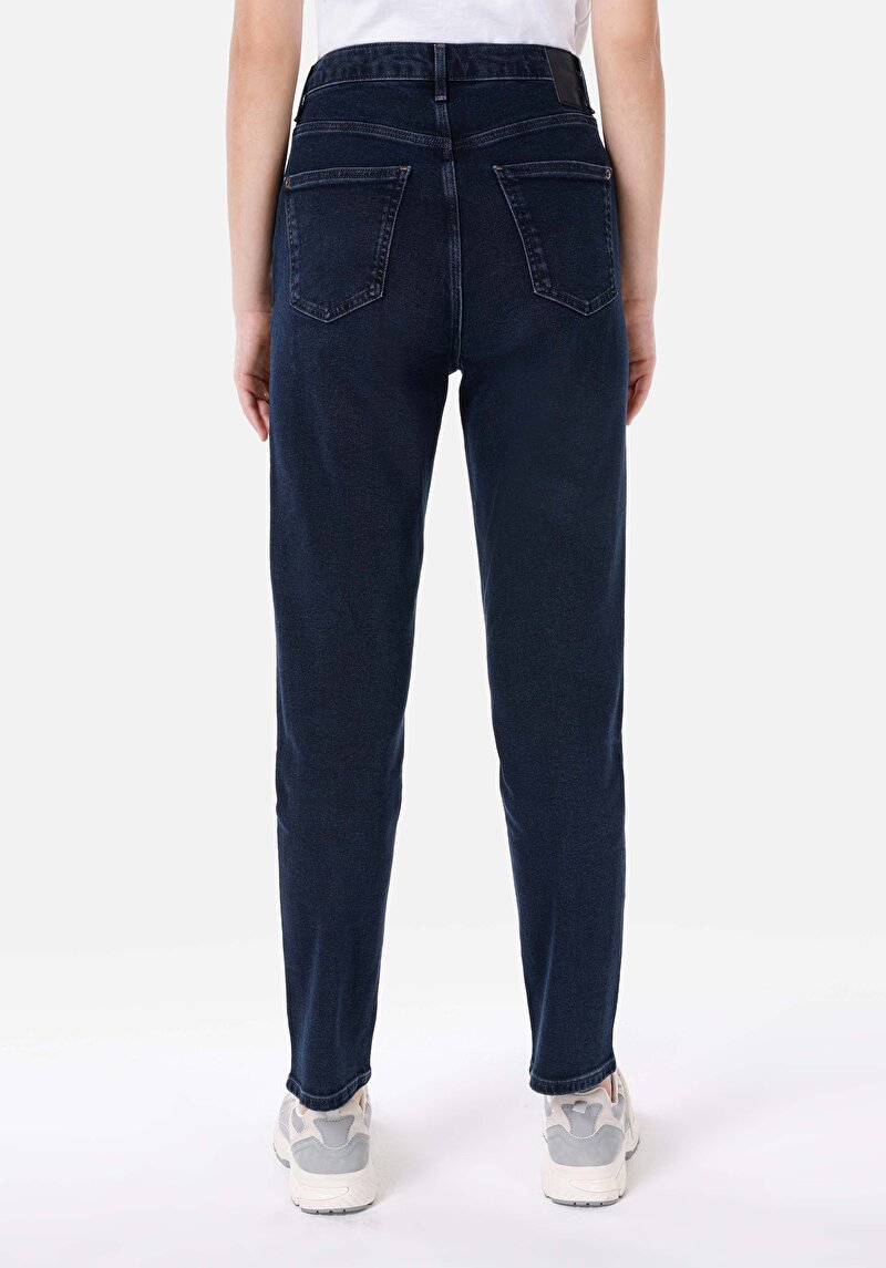 Mom Fit Daralan Paça Kadın Koyu İndigo Jean Pantolon