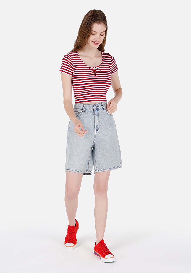 Slim Fit Derin Yuvarlak Yaka Kadın Kirmizi Kısa Kol Tişört