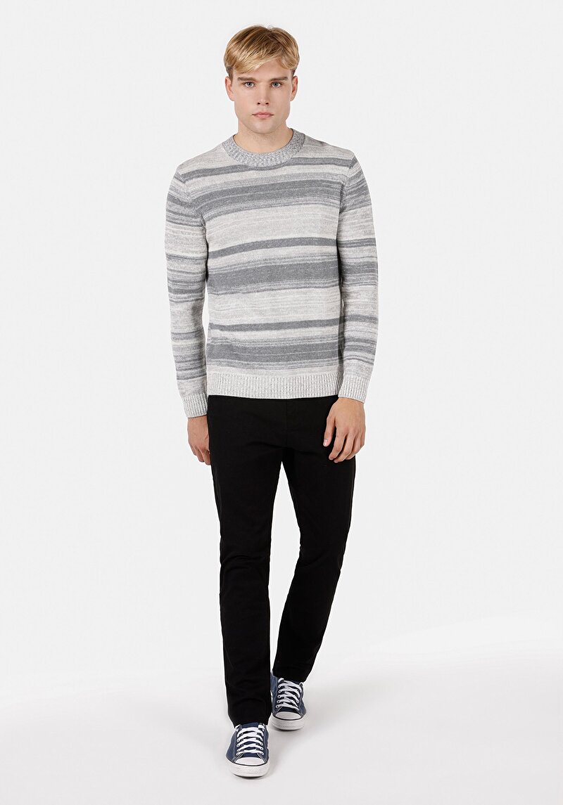 Regular Fit Yuvarlak Yaka Jakarlı Erkek Gri Triko Kazak