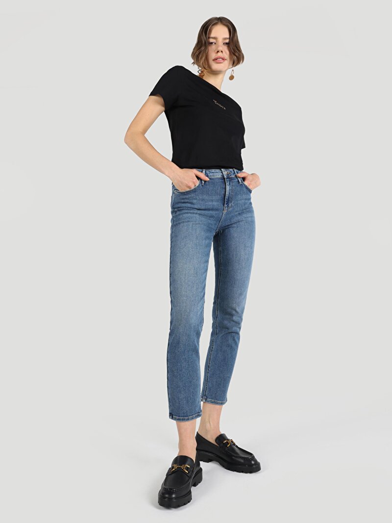 Slim Fit Orta Bel Düz Paça Kadın İndigo Jean Pantolon