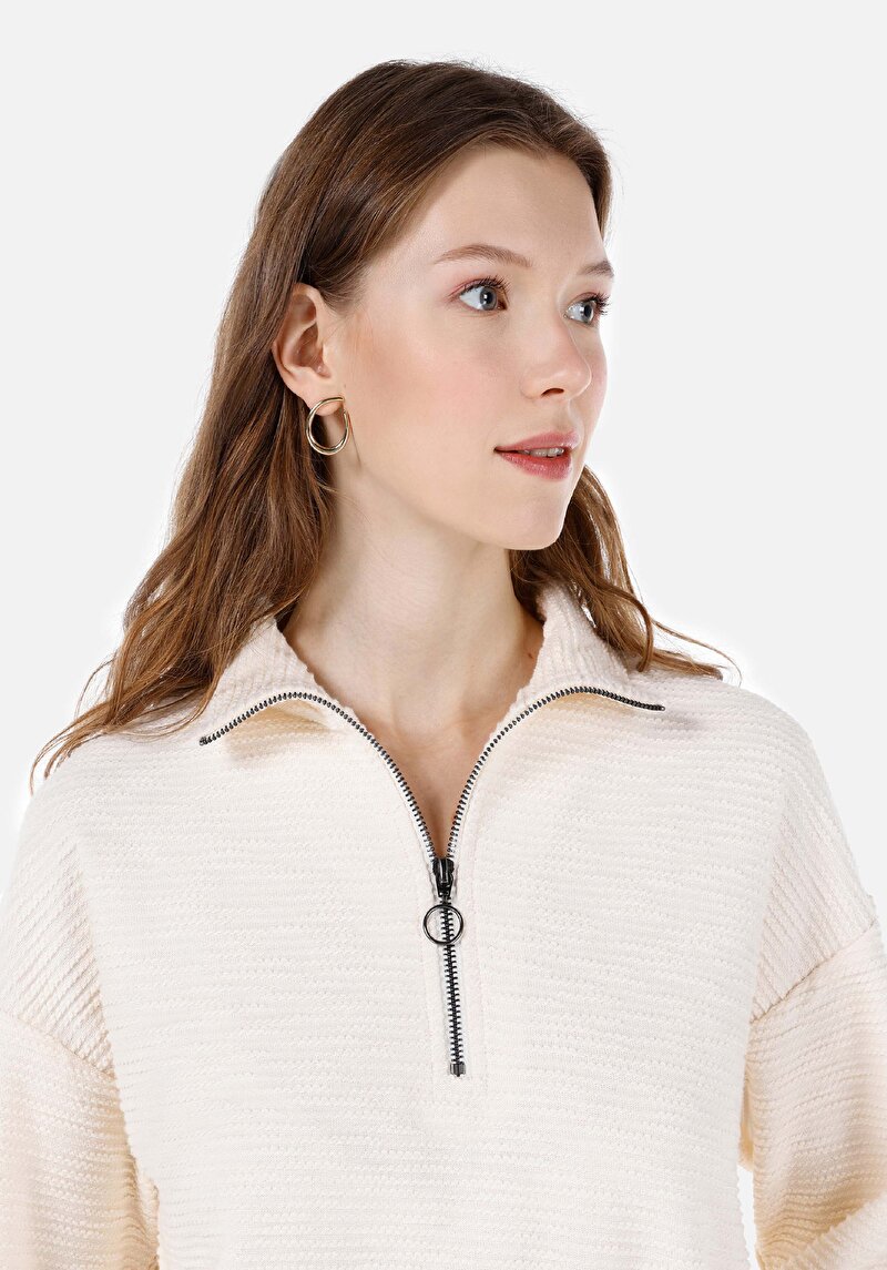 Regular Fit Fermuarlı Jakarlı Kadın Ekru Uzun Kol Tişört