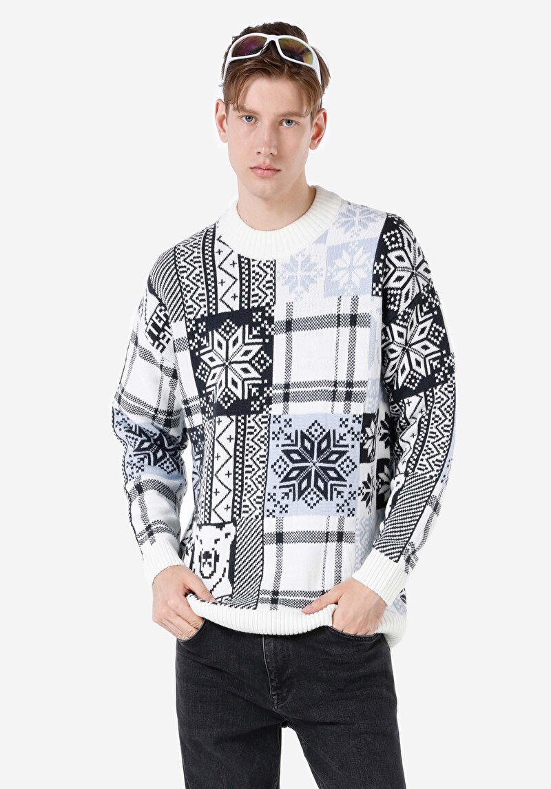 Comfort Fit Yuvarlak Yaka Jakarlı Erkek Beyaz Kazak