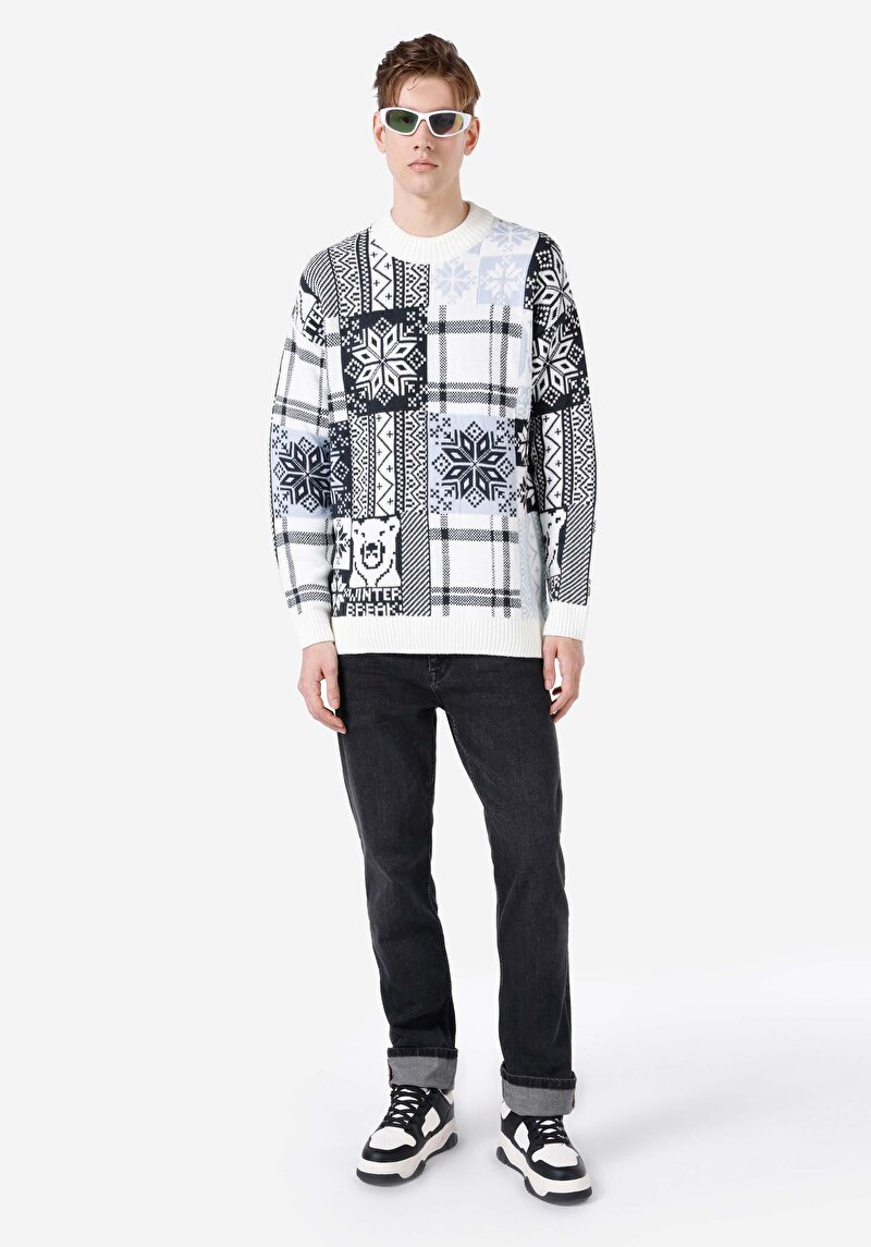 Comfort Fit Yuvarlak Yaka Jakarlı Erkek Beyaz Kazak