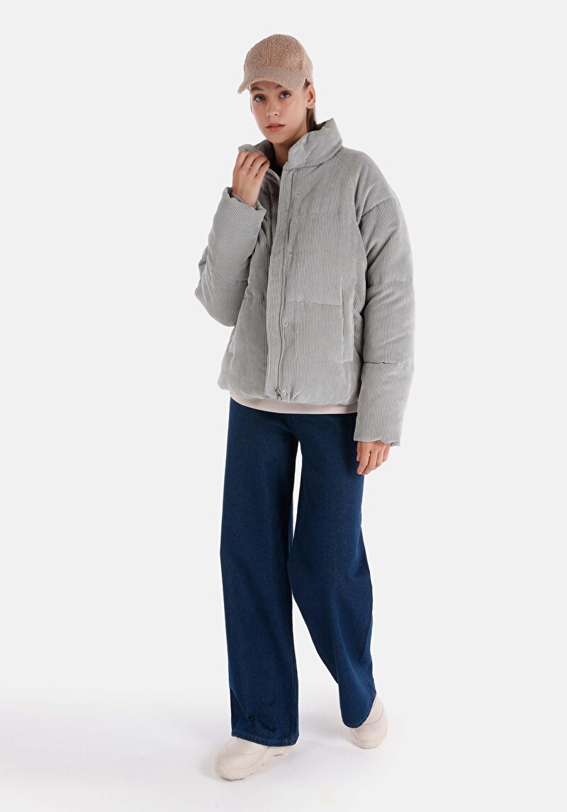 Regular Fit Dik Yaka Fermuarlı Astarlı  Kadın Yeşil Mont