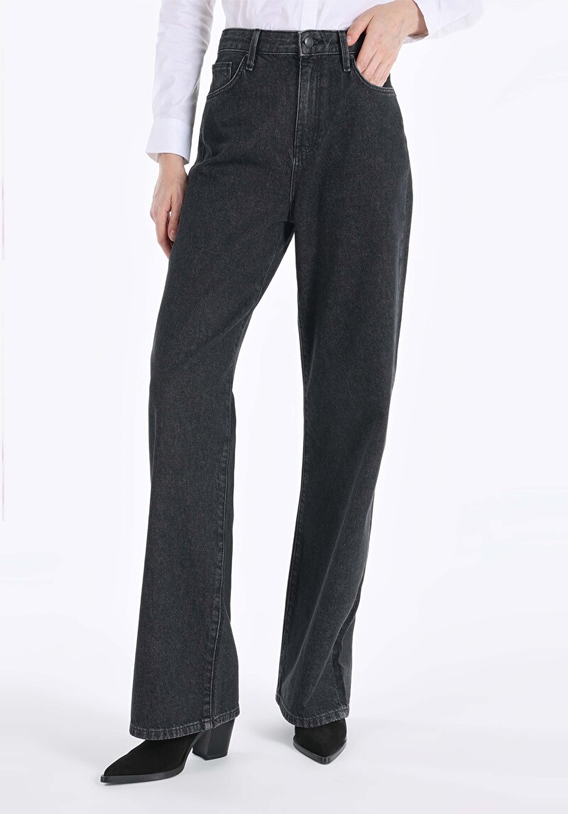 Regular Fit Yüksel Bel Geniş Paça Kadın Beyaz Denim Jean Pantolon