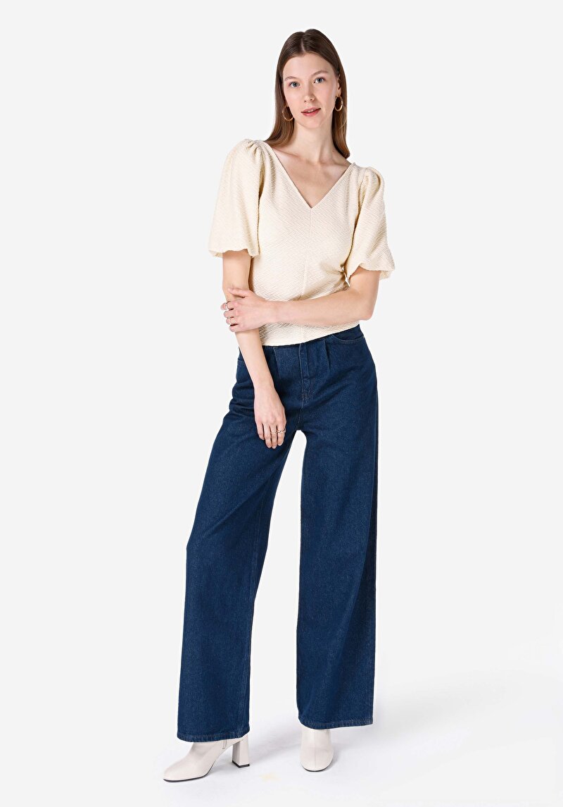 Slim Fit V Yaka Düz Kadın Ekru Kısa Kol Tişört