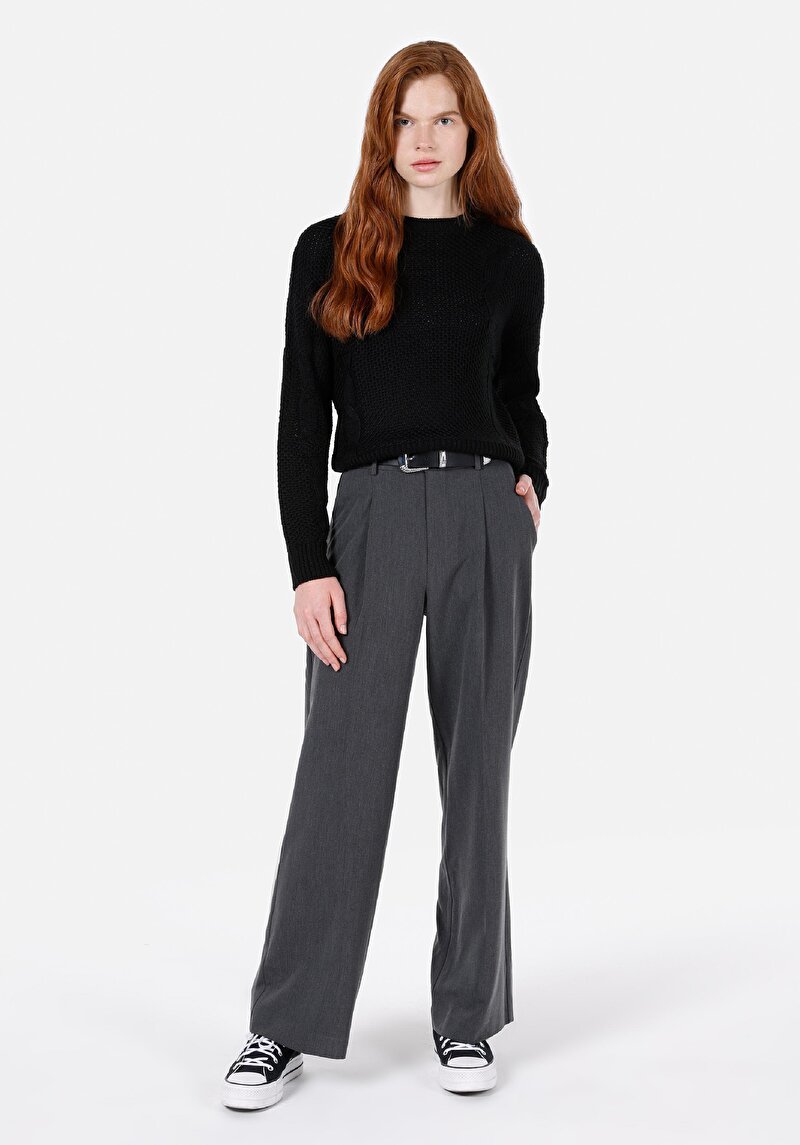 Regular Fit Yuvarlak Yaka Düz Kadın Siyah Kazak