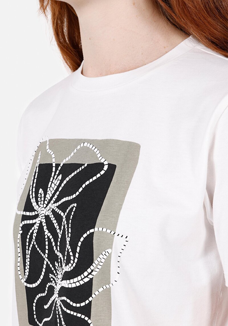 Regular Fit Yuvarlak Yaka Baskılı Kadın Beyaz Kısa Kol Tişört