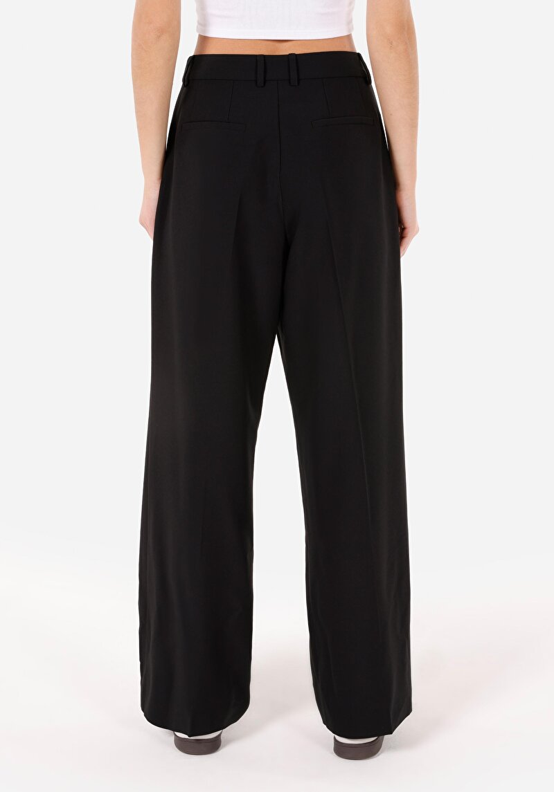 Regular Fit Yüksek Bel Geniş Paça Kadın Siyah Pantolon