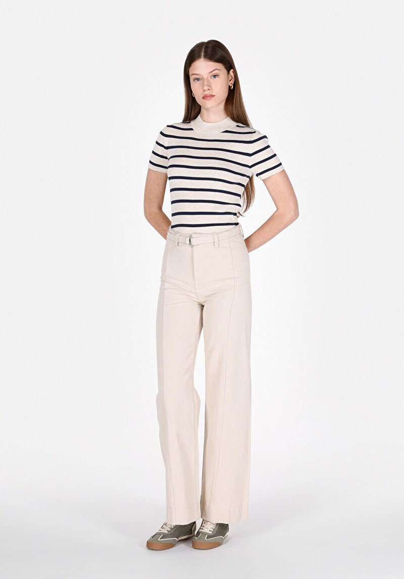 Slim Fit Yarım Balıkçı Yaka Kadın Bej Kısa Kol Kazak