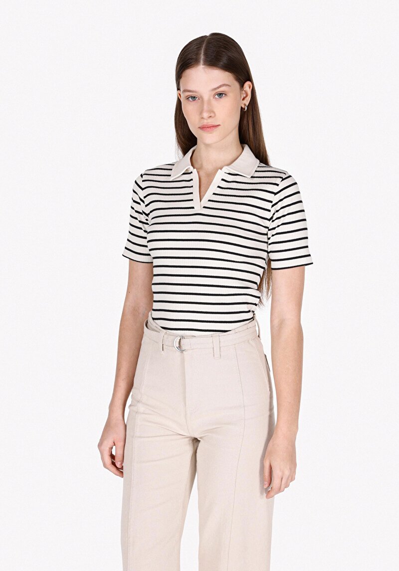 Slim Fit Polo Yaka Çizgili Kadın Siyah Kısa Kol Tişört