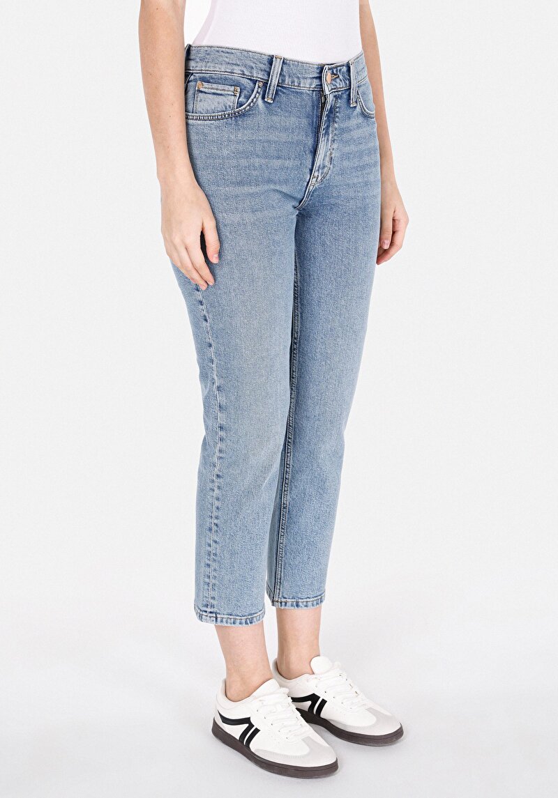 Slim Fit Kadın Light İndigo Denim Jean Pantolon