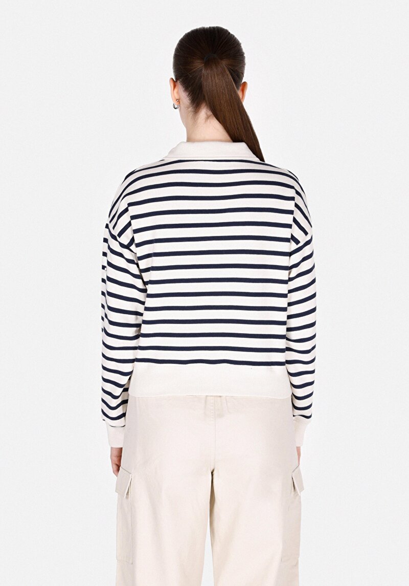 Regular Fit Polo Yaka Çizgili Kadın Beyaz Sweatshirt