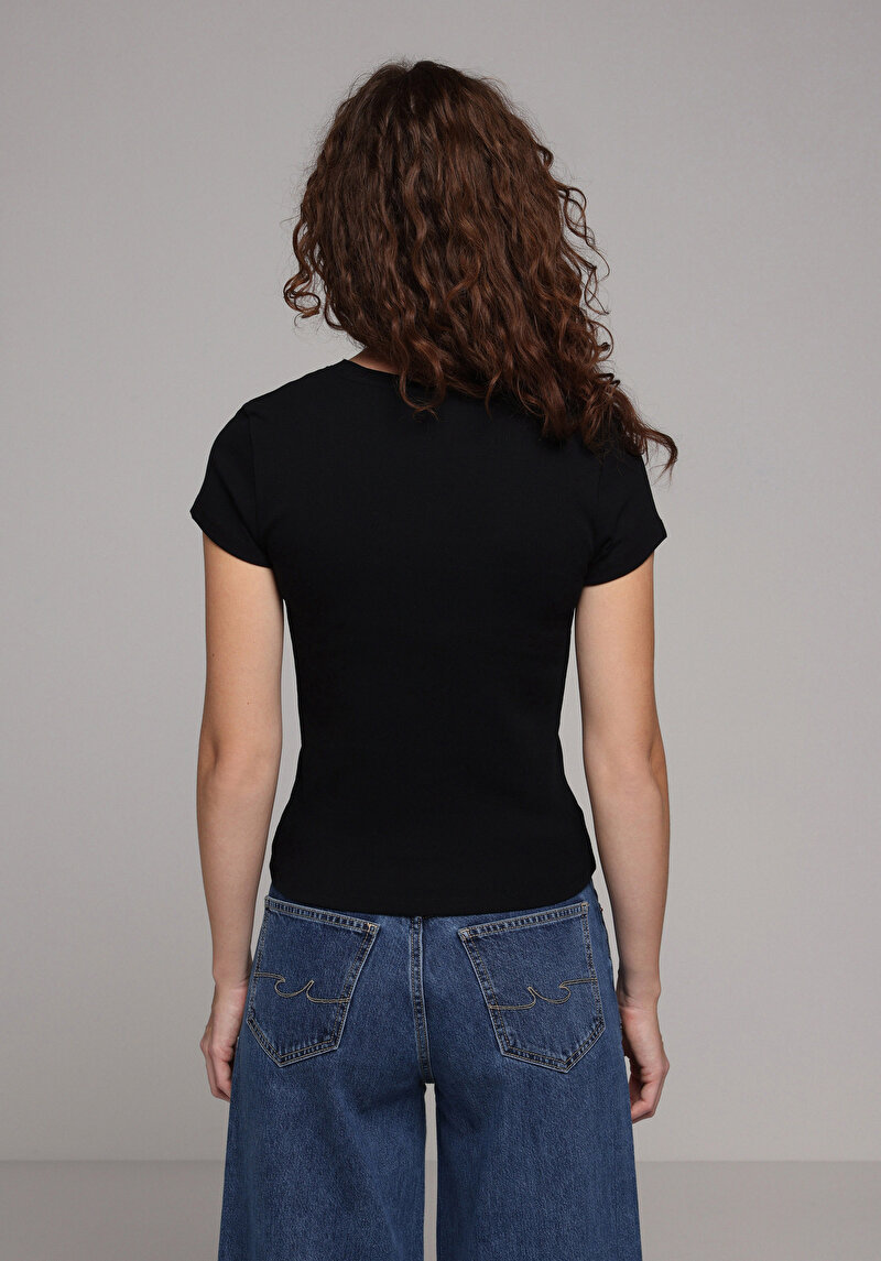 Slim Fit Yuvarlak Yaka Örme Düz Kadın Siyah Kısa Kol Tişört