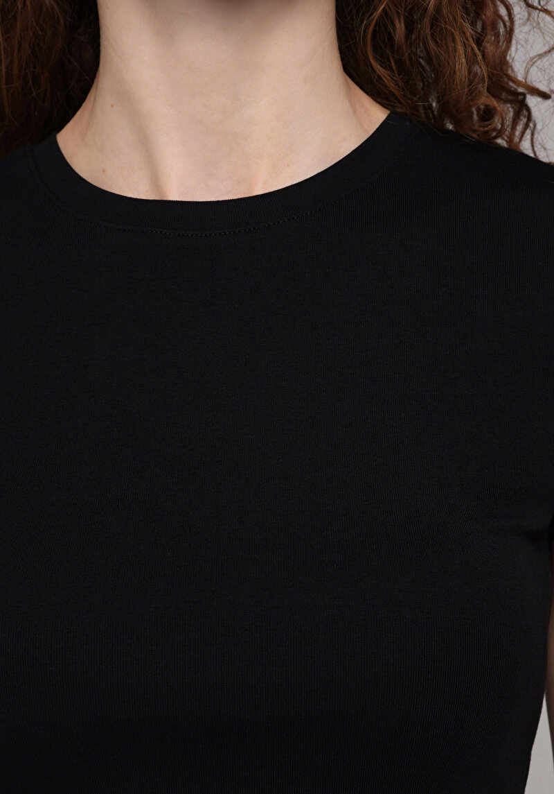 Slim Fit Yuvarlak Yaka Örme Düz Kadın Siyah Kısa Kol Tişört