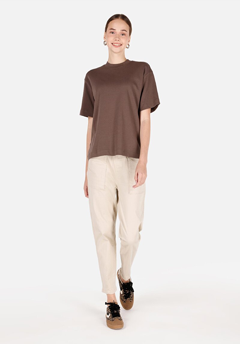 Regular Fit Düşük Bel Düz Paça Kadın Bej Pantolon