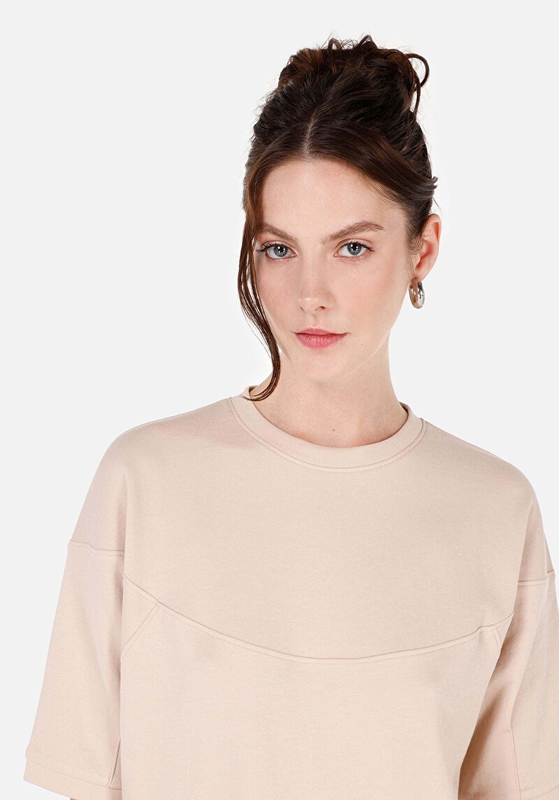 Regular Fit Yuvarlak Yaka Düz Kadın Bej Kısa Kol Tişört