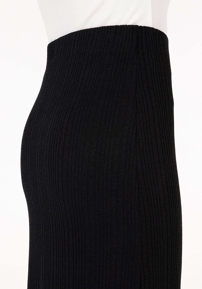 Slim Fit Cepsiz Kadın Siyah Etek