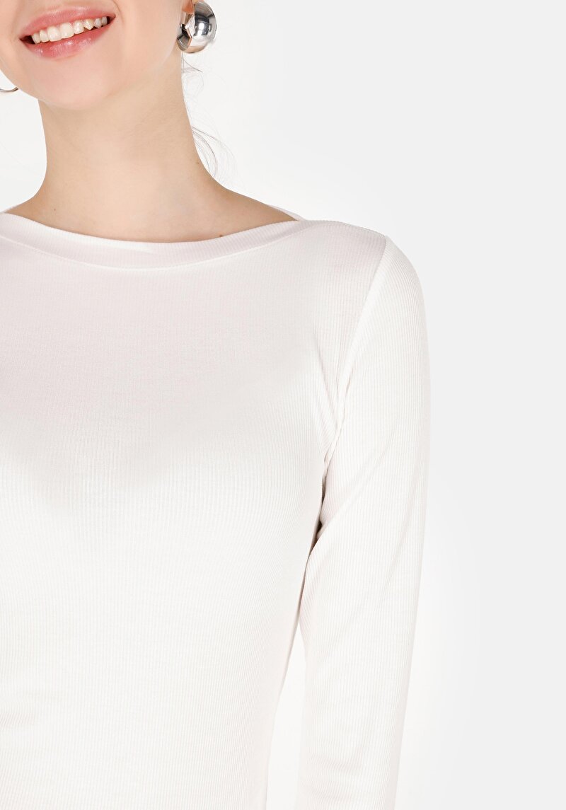 Slim Fit Kayık Yaka Düz Kadın Beyaz Uzun Kol Tişört