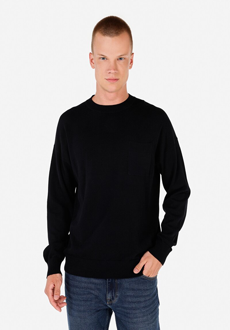 Comfort Fit Yuvarlak Yaka Cepli Jakarlı Erkek Siyah Kazak