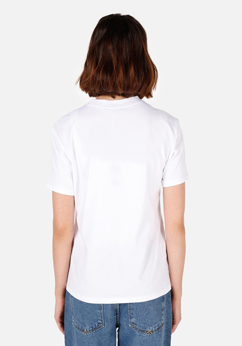 Regular Fit Yuvarlak Yaka Yazı Baskılı Kadın Beyaz Kısa Kol Tişört