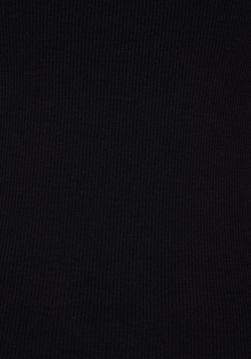 Slim Fit Yuvarlak Yaka Düz Kadın Siyah Kısa Kol Tişört