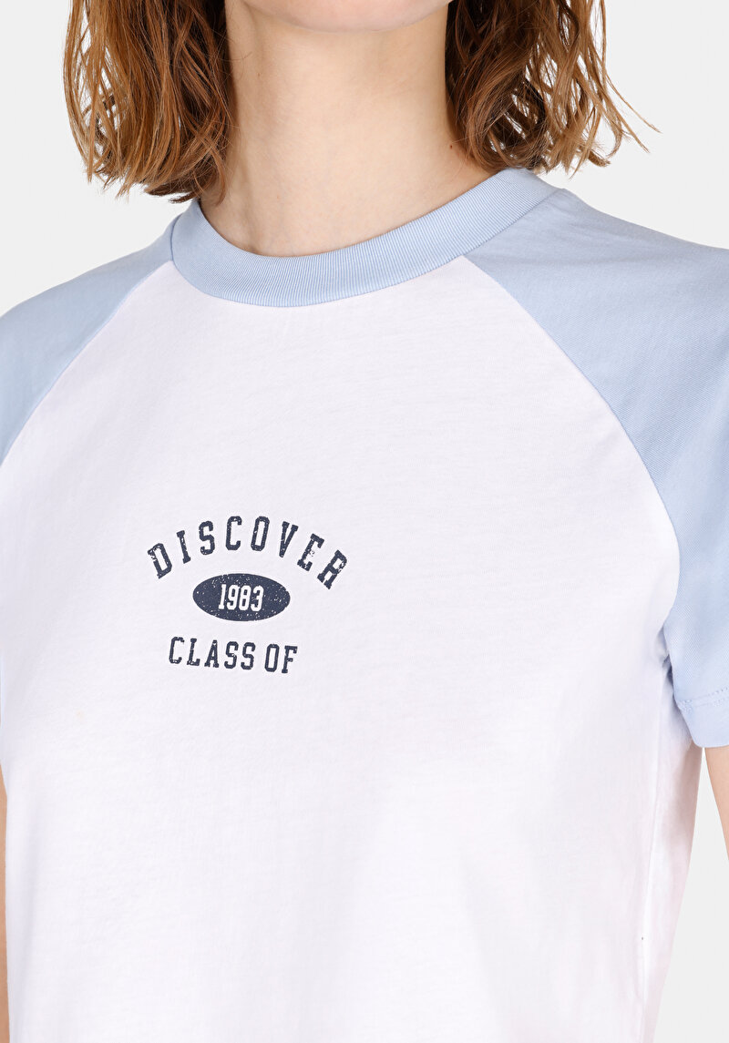 Slim Fit Yuvarlak Yaka Baskılı Kadın Beyaz Kısa Kol Tişört